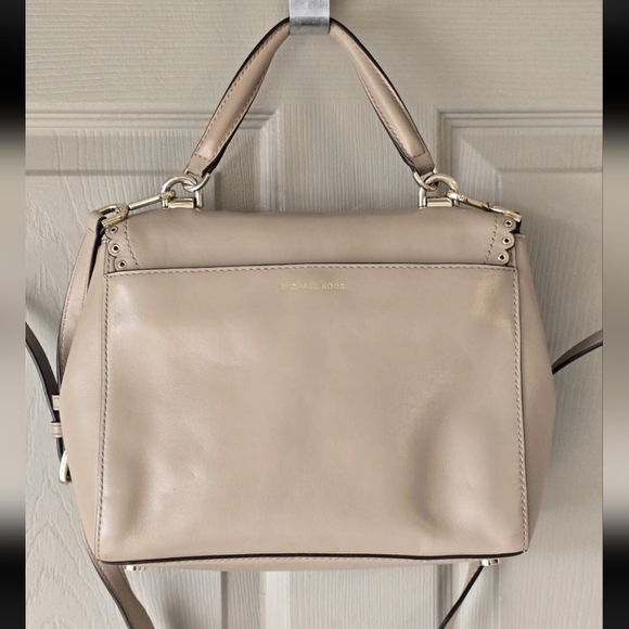 Michael Kors Ava Scalloped Satchel Shoulder Bag Brige Leather Gold Hardware - Picture 7 of 15